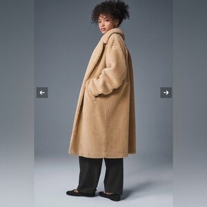 ALO Yoga Oversized Sherpa Trench in Camel Tan XS EUC Warm Fleece Coat